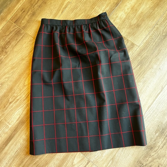Vintage Pendleton windowpane black/red midi skirt Great condition - Picture 1 of 12
